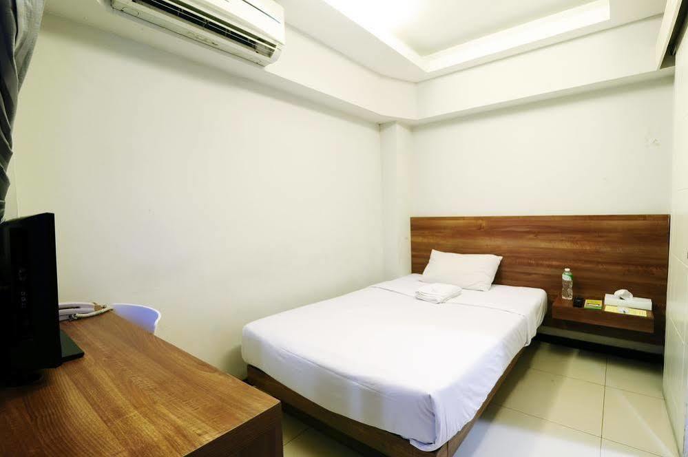 Legreen Suite Tebet Jakarta Exterior photo