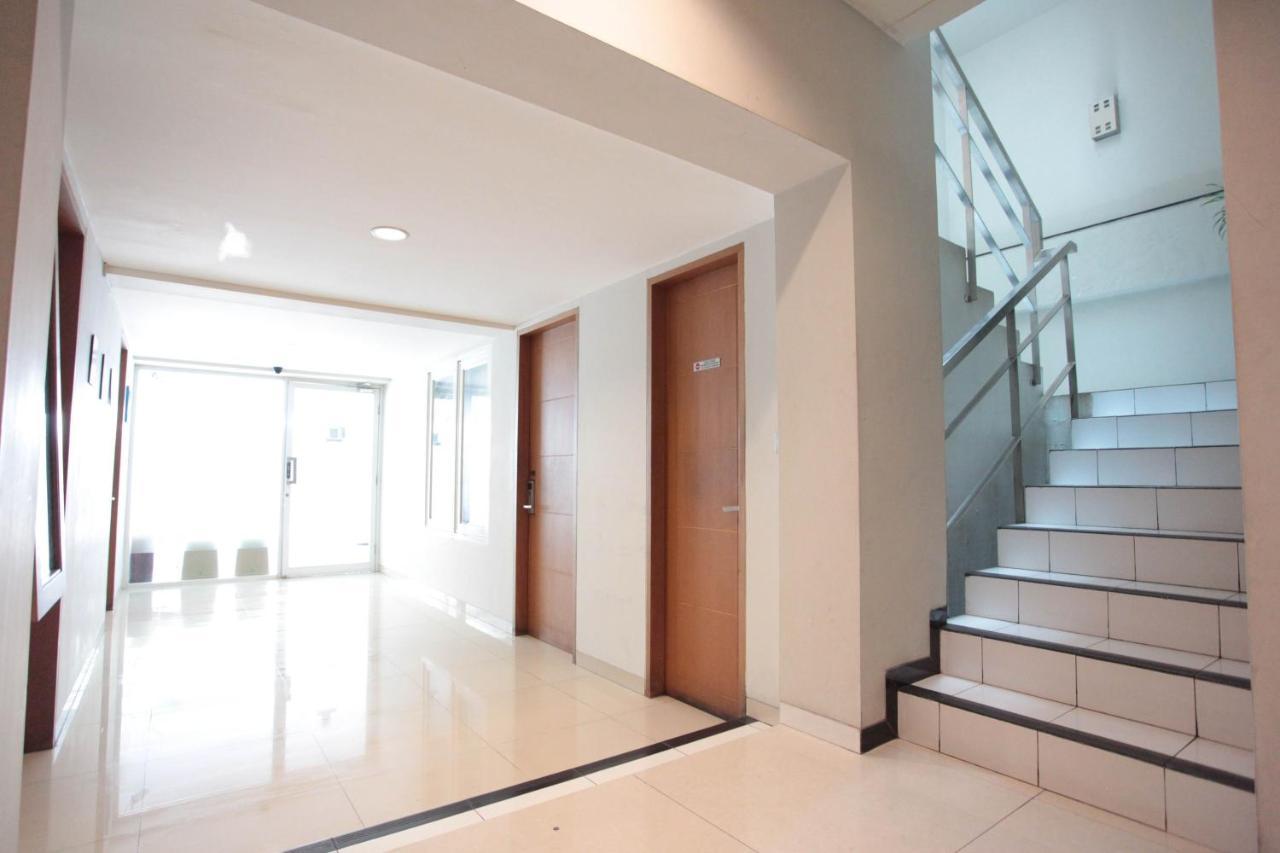 Legreen Suite Tebet Jakarta Exterior photo