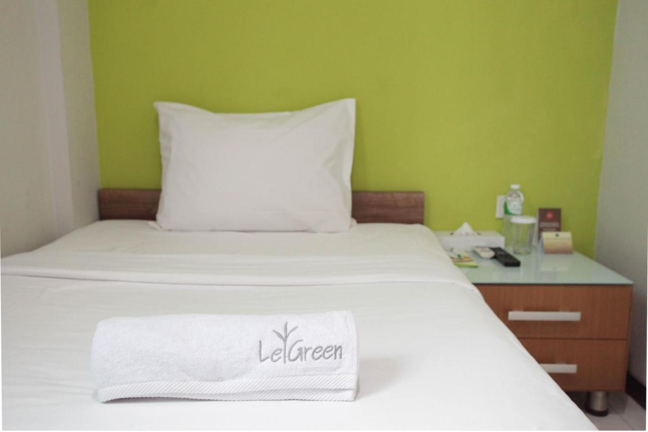 Legreen Suite Tebet Jakarta Exterior photo